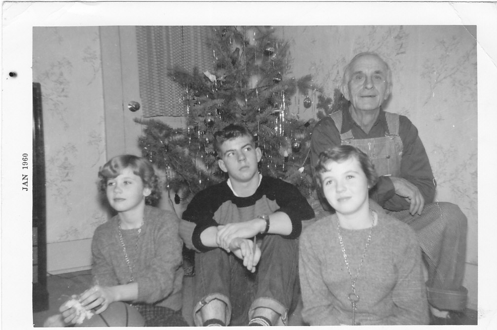   Sorry, image danna-ron-and-marlene-with-grandpa-henry.jpg could not be found!