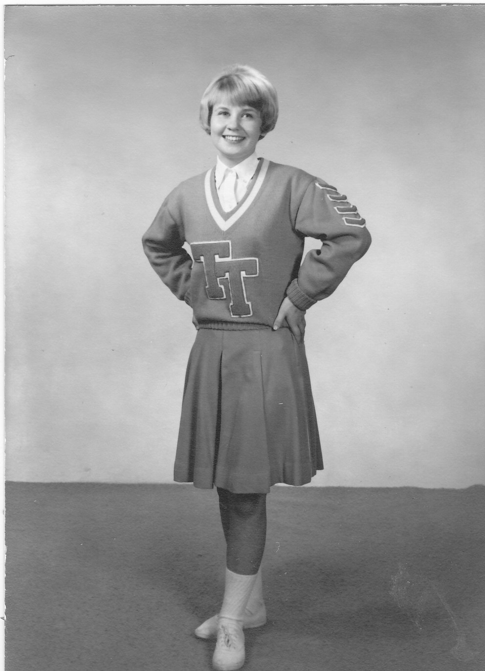   Sorry, image marlene-mcfate-cheerleader-1967.jpg could not be found!